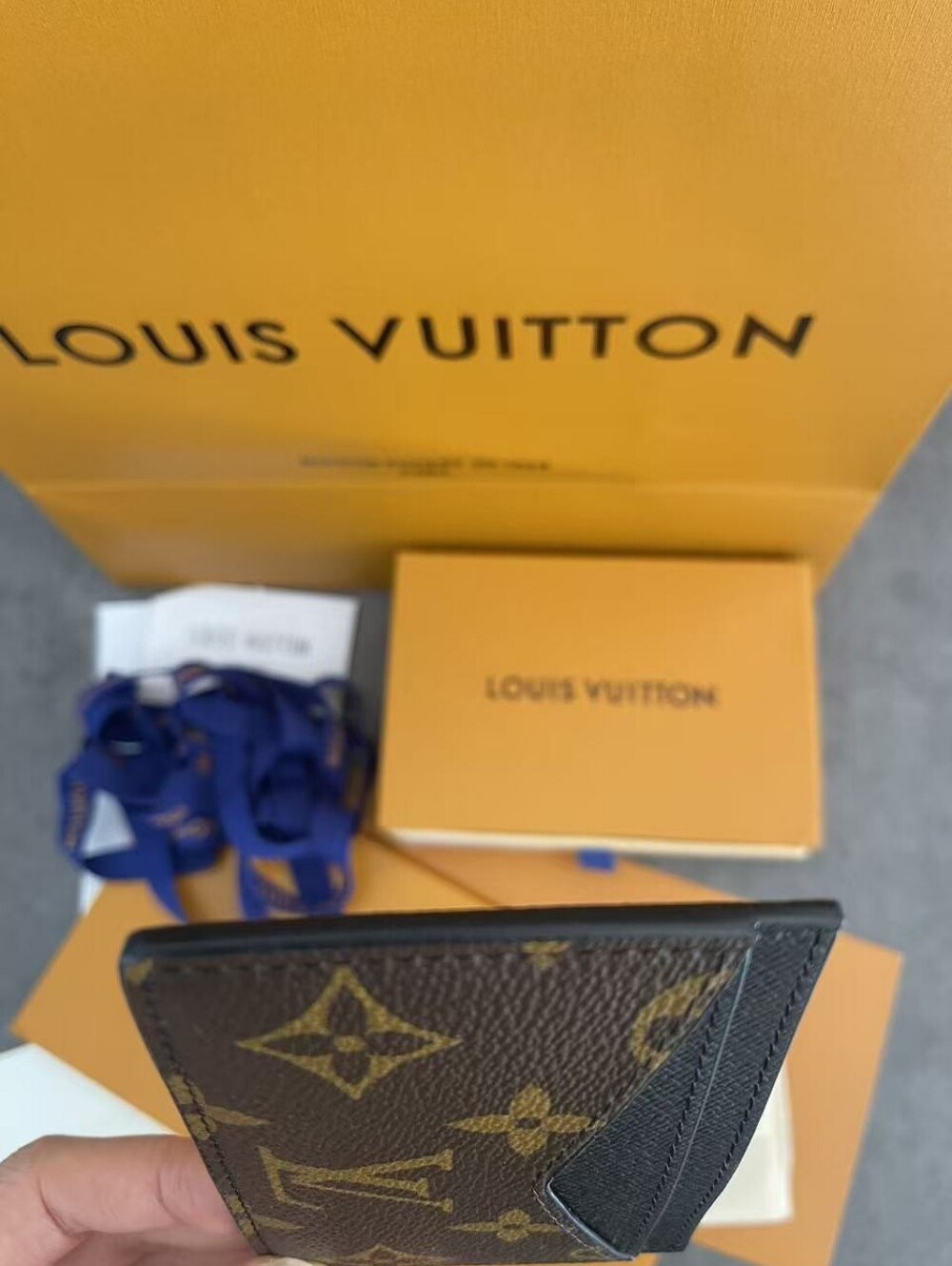 Louis Vuitton Neo Card Holder - Picture 4 of 9